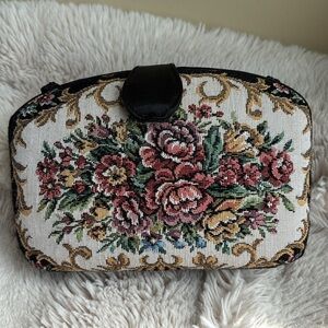 La Regale LTD Embroidered vintage floral clutch with magnetic snap, black, used